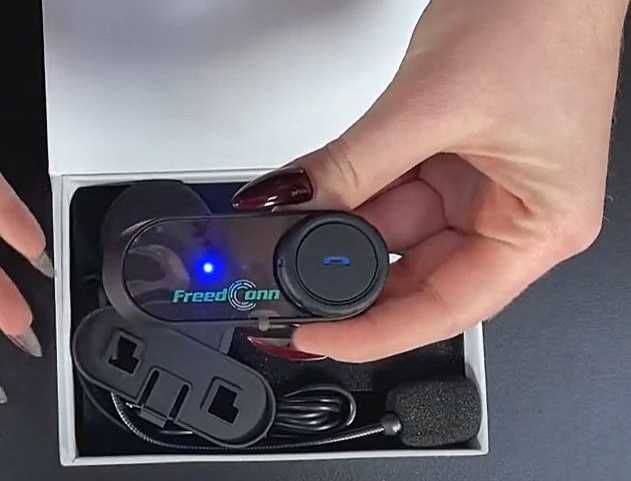 Bluetooth гарнітура FreedConn зв'язок і безпека для мотоциклістів