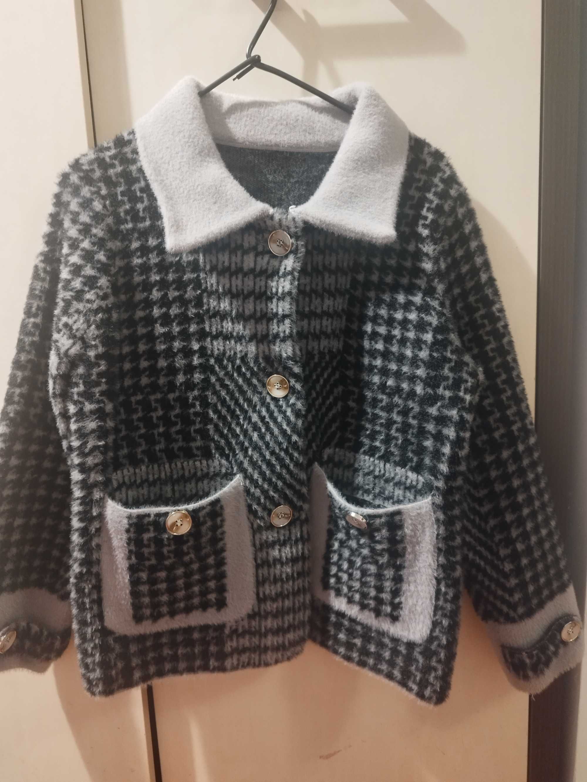 Gruby sweter rozpinany