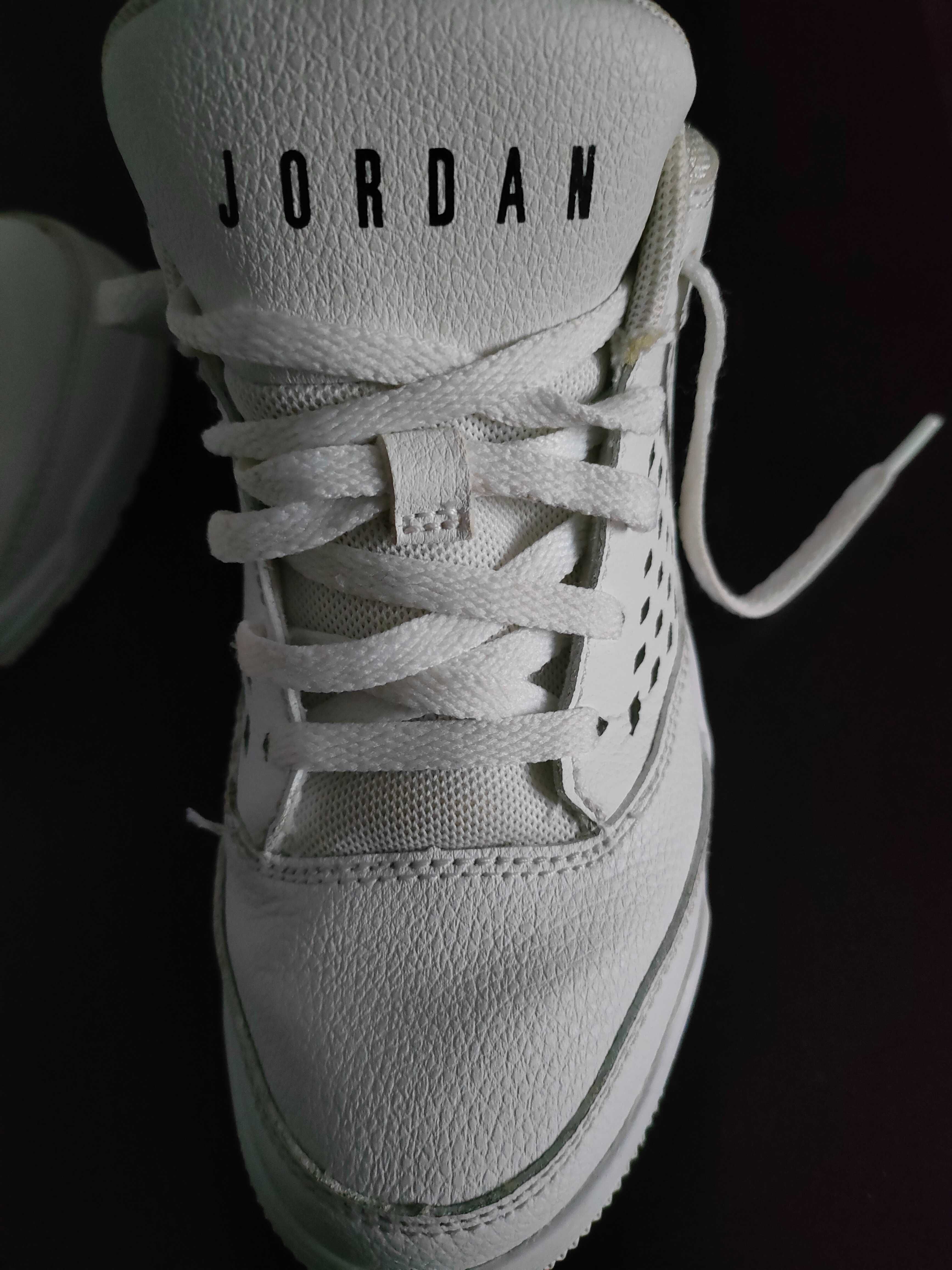 sportowe buty AIR  JORDAN na wiosnę,, super stan 31,5