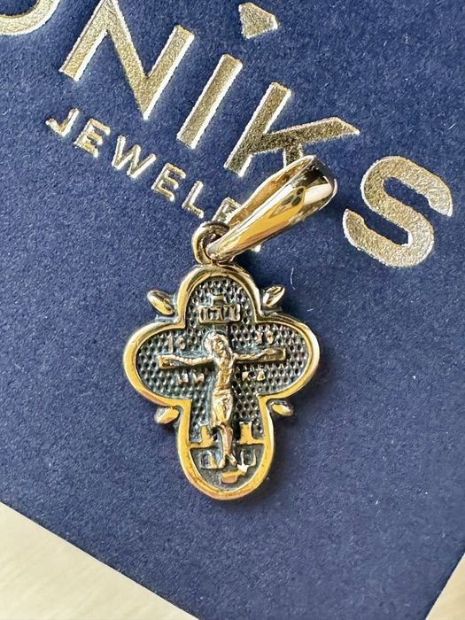 Золотий хрестик Онікс