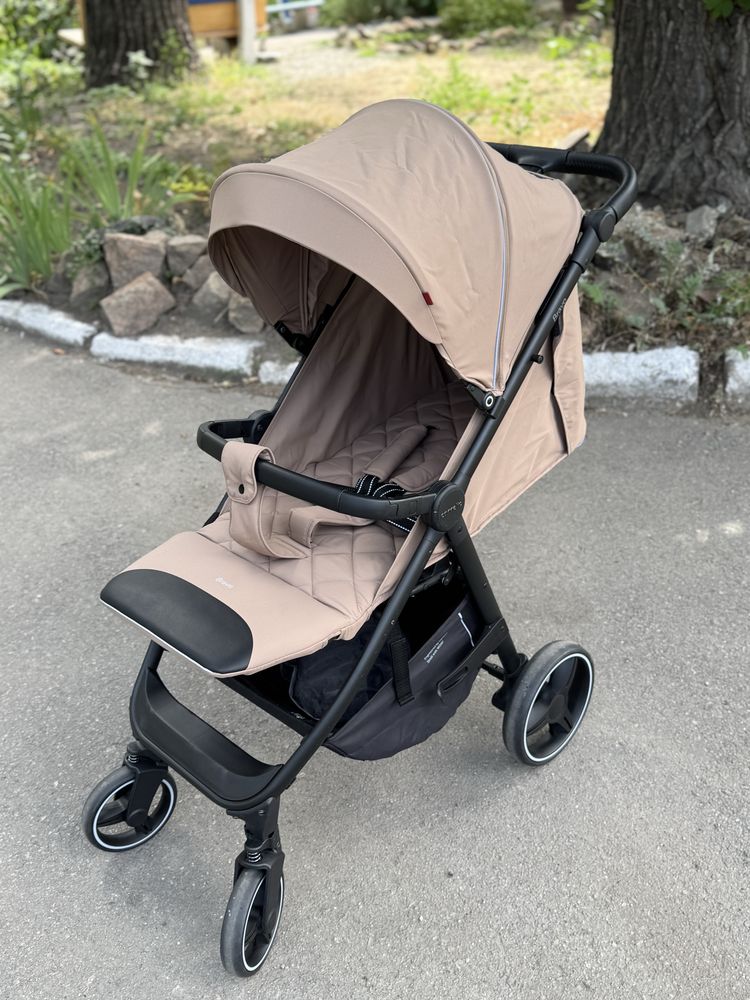 Продам коляску прогулку Carrello Bravo