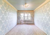 Продаж 3к квартири Ореста Левицького 13