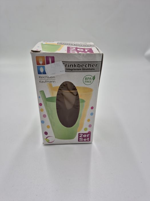 Kupki plastikowe ze słomką 2 szt