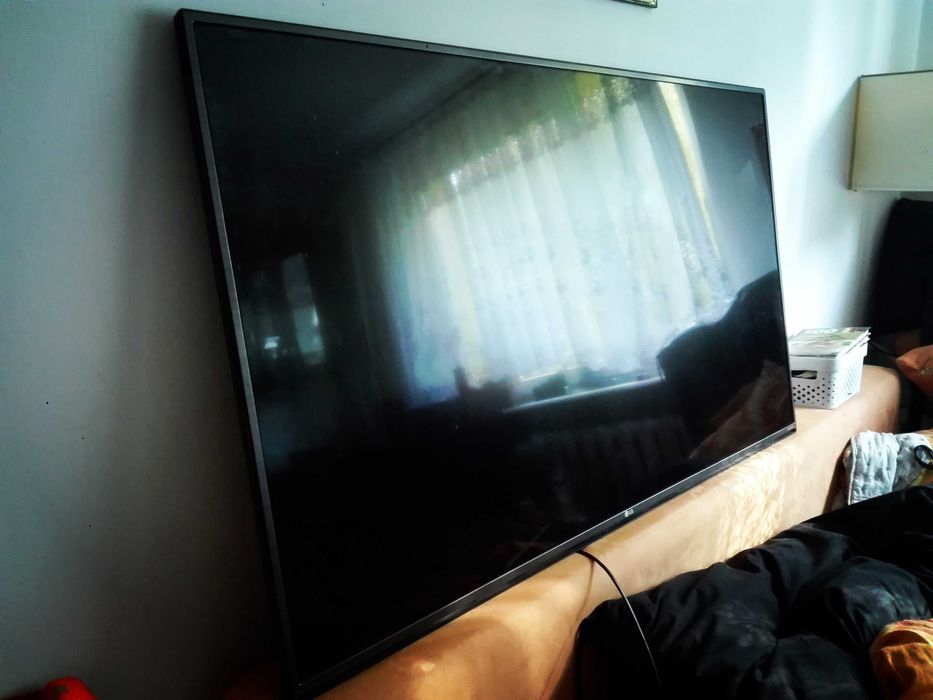 Telewizor LG 55 4K. rok uzytkowany Plus uchwyt scienny / gratis.