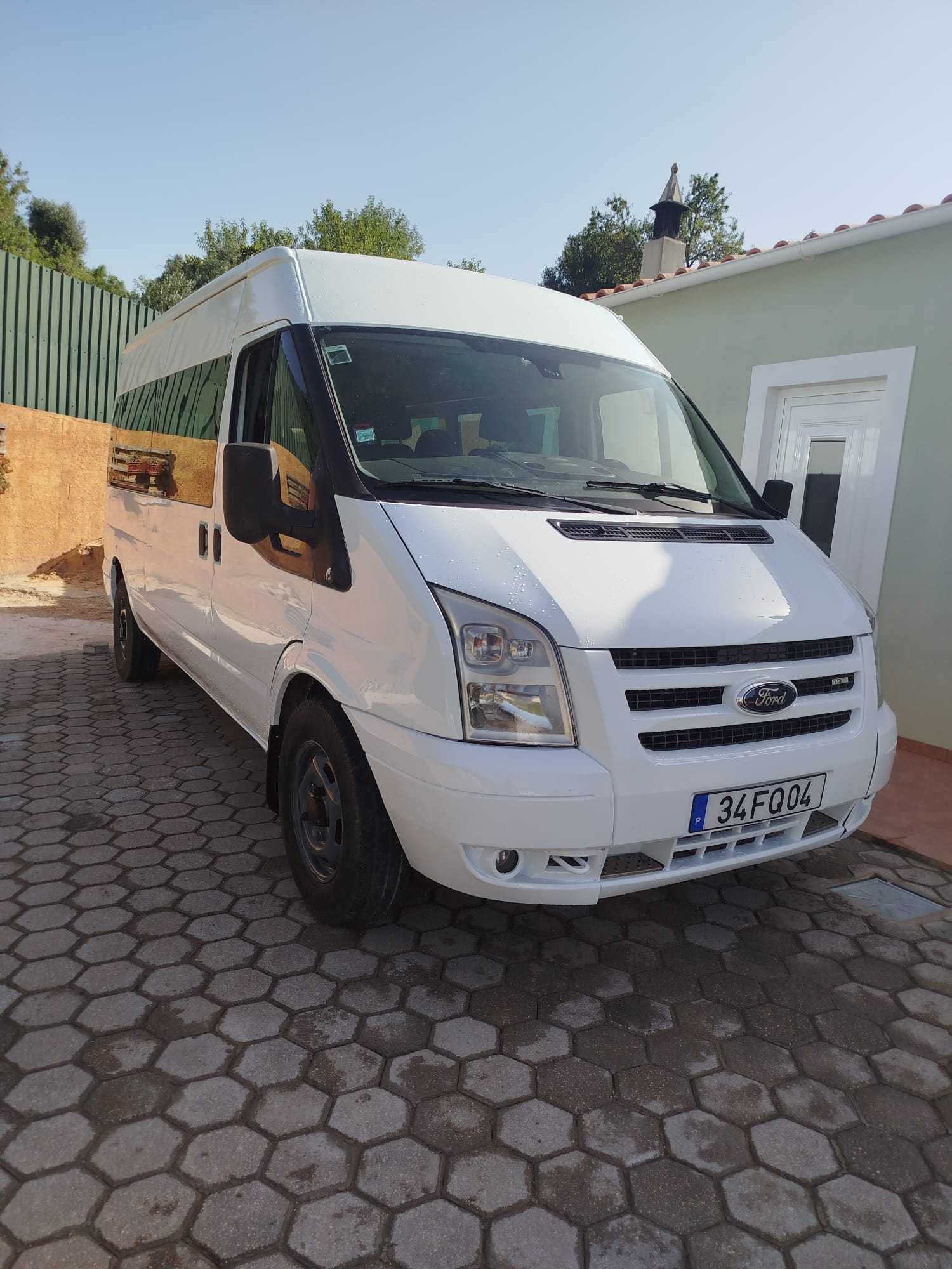 Ford transit 2.2 Diesel 9 Lugares-Literalmente impecável!