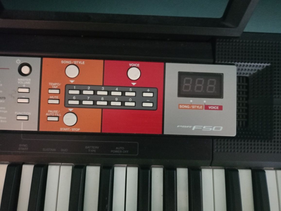 Keyboard Yamaha PSR-F50