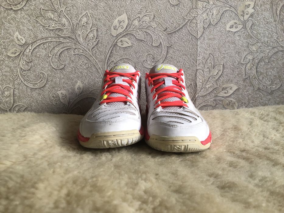 Як нові, Asics Gel Beyond для волейболу тенісу 41,5 41 40,5 40 26 25,5