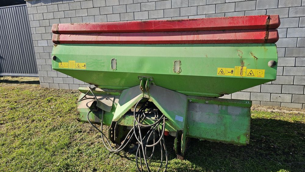 Розкидач мінеральних добрив Unia MXL 3000 Лійка Розкидач Міндобрив