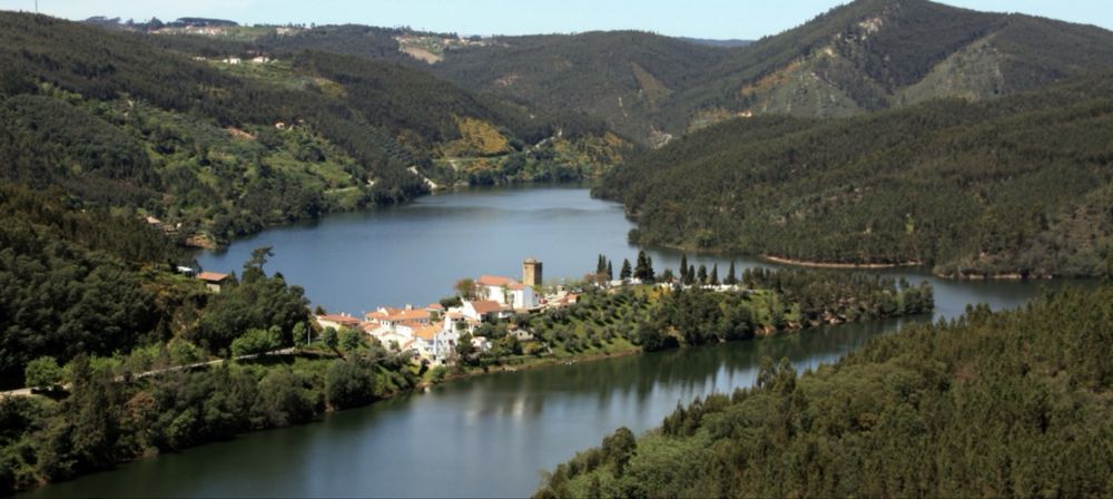 Vende-se casa antiga Ferreira do Zezere