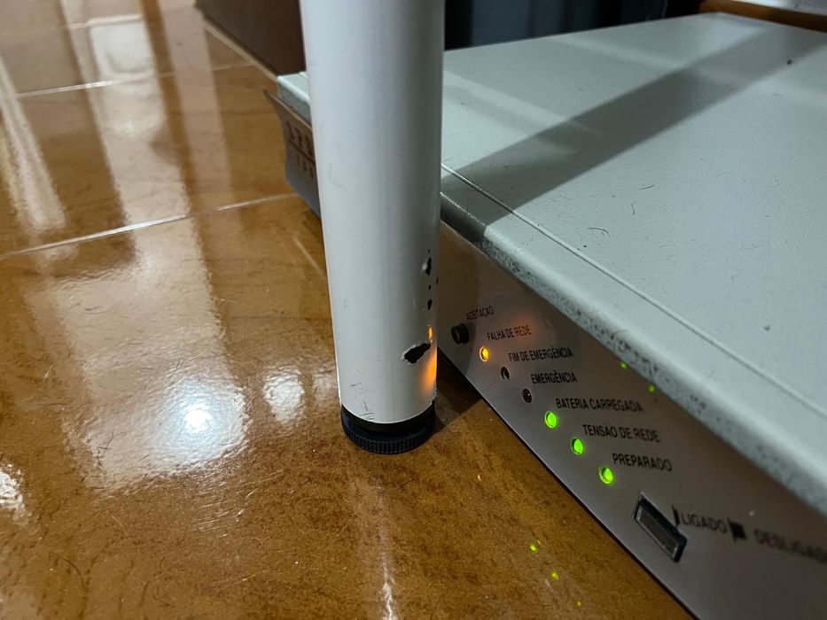 Secretária + Bloco de gavetas