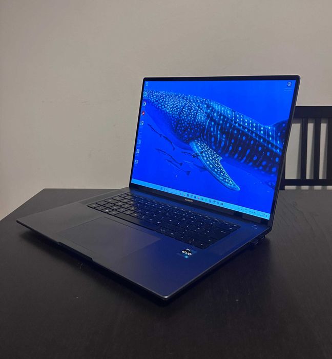 Huaweii MateBook 16s | i7 | 16gb RAM | 1TB SSD