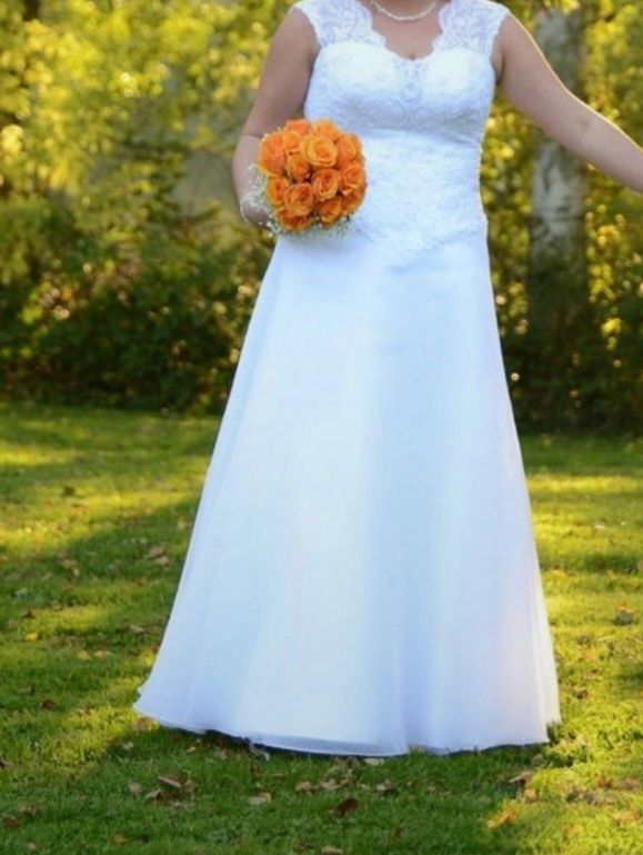 Biała suknia ślubna 42 44 cekiny,koraliki,tiul
