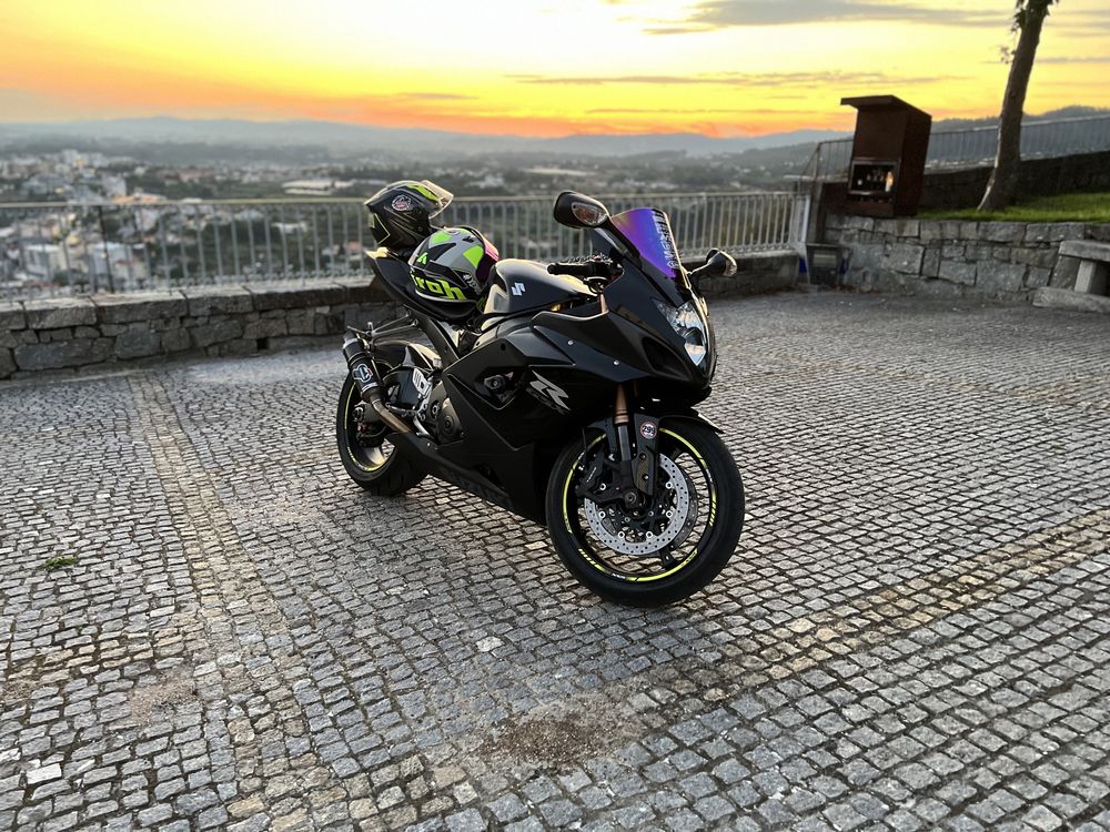 Suzuki gsxr 1000 k6 vendo ou troco