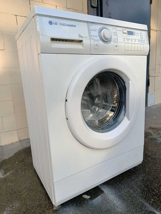 Продаеться якісна пральна машина LG.