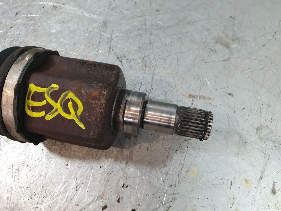 Transmissão frente esquerda VOLVO V40 Hatchback