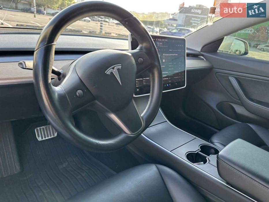 Tesla Model 3 2019
