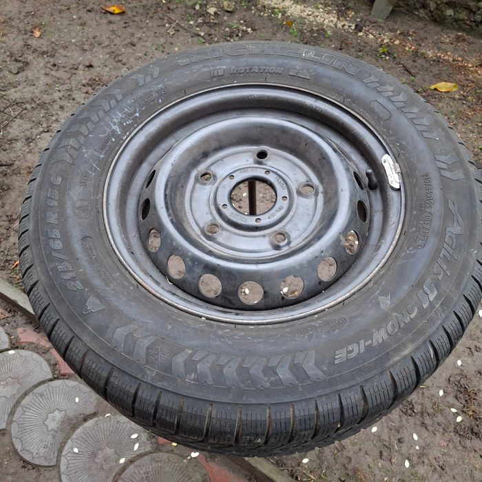 Резіна зимня ,мішелін 215/65/15.