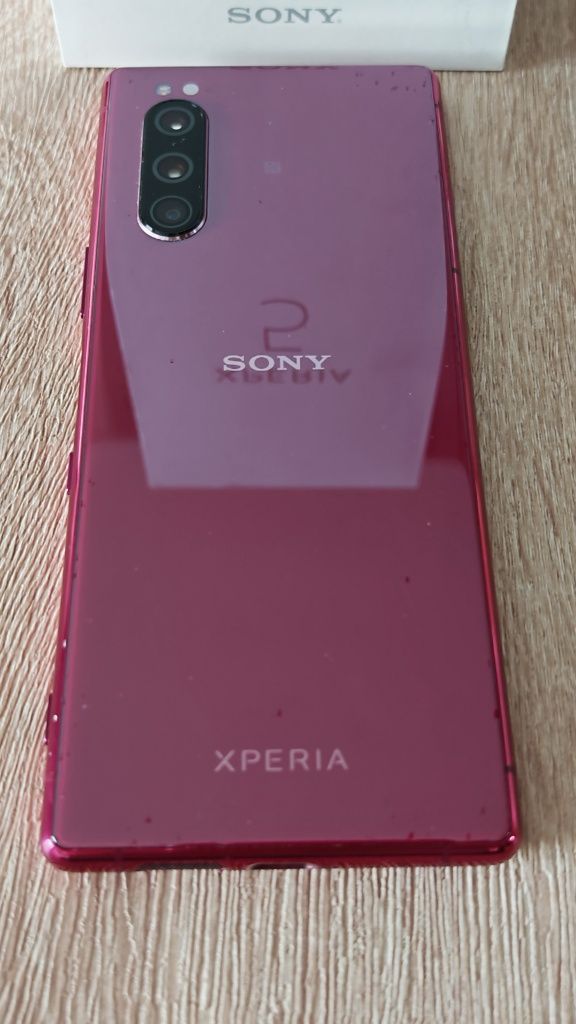 Sony Xperia 5 czerwony DualSIM stan dobry, sprawny