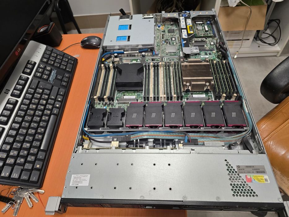 Сервер HP ProLiant DL380P gen8