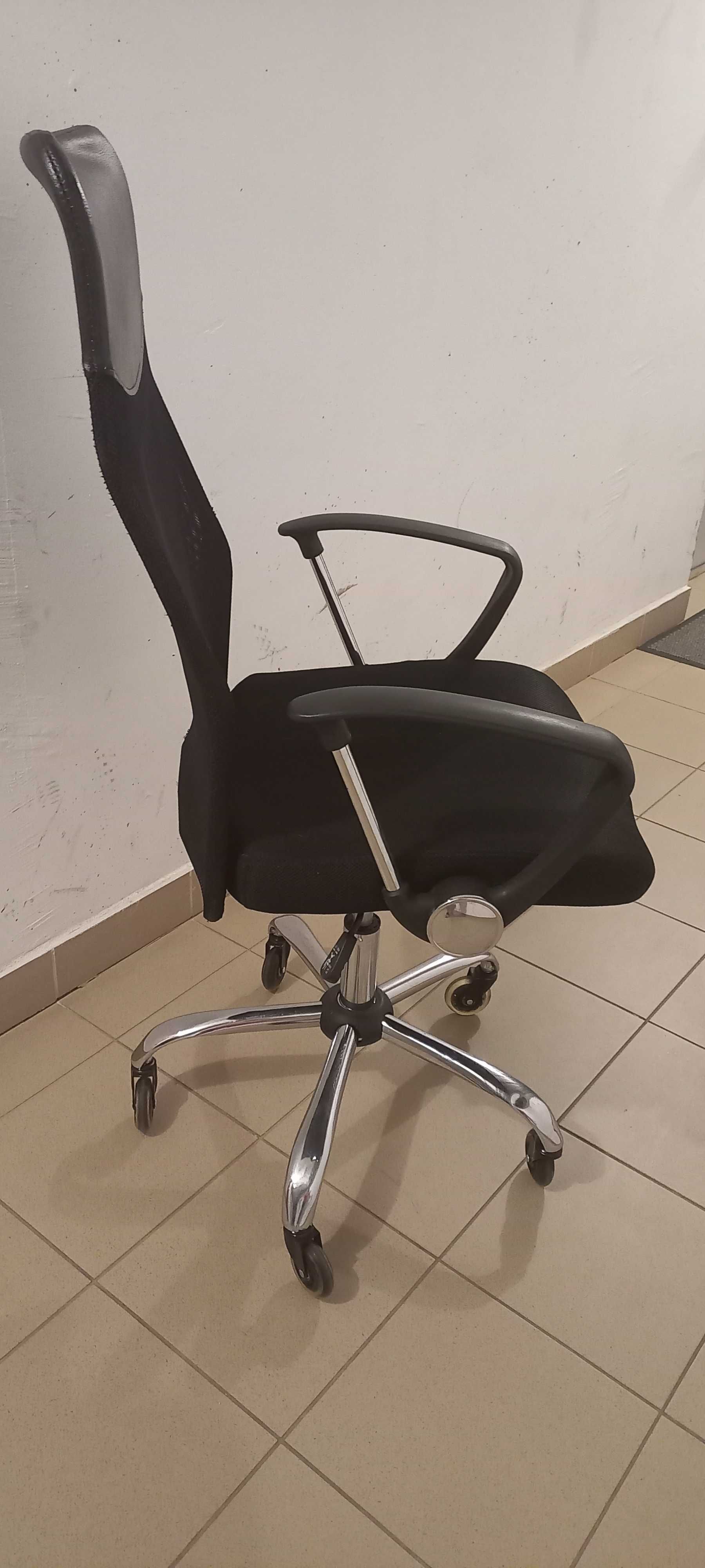 Fotel obrotowy biurowy ergonomiczne krzesło siatka Mesh opcja bujania