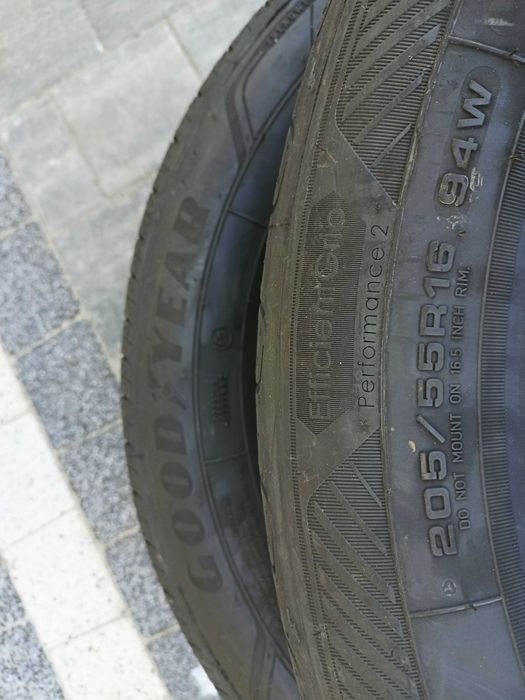 2  opony 205/55R16 goodyear   ,  8-9mm ,   DEMO   ,  2022 r