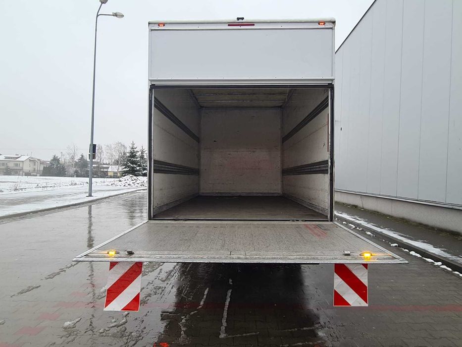 Wynajem Kontener WINDA - Mercedes Sprinter , kontener 4,4m