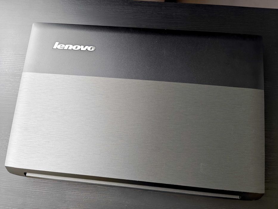 Ноутбук Lenovo B570e /15.6"/Intel Core i5 /8 DDR3 /128 SSD /500 HDD