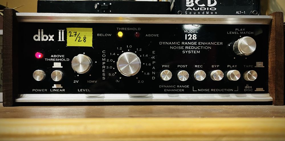 DBX 128 Dynamic enhancer/ Noise Reducer