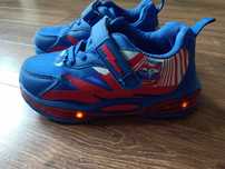 Buty sneakersy chłopięce świecące rozm.31