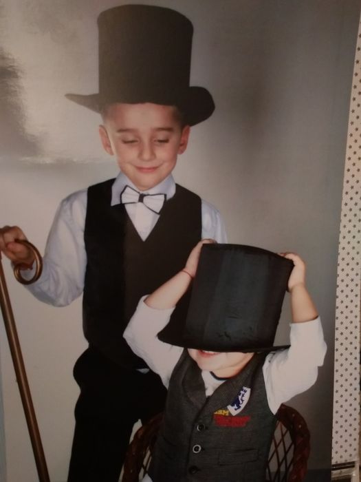 Здам в прокат  або продам костюми