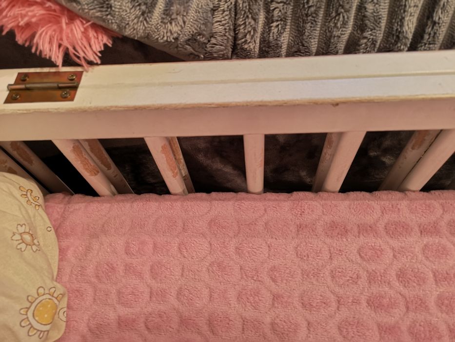 Детская кроватка с маятником матрас мобиль комплект Дубок