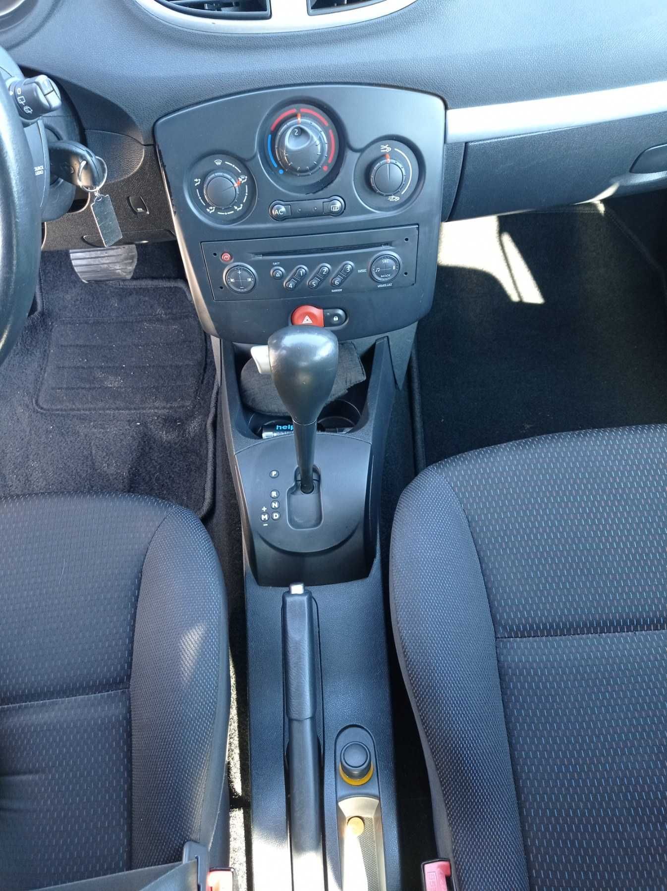 Renault Clio 2006 1.6 AT (110 к.с.)