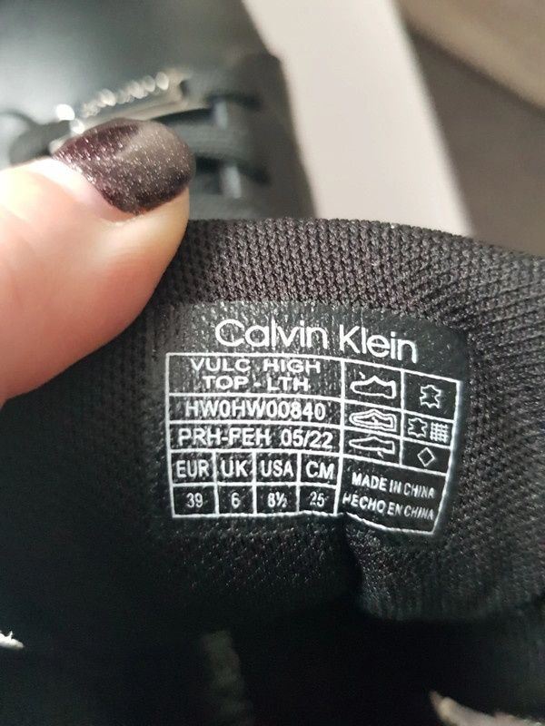Sneakersy Calvin Klein r.39-skóra