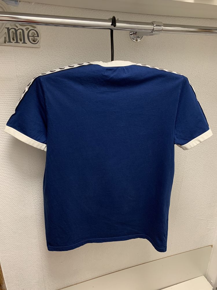 Fred Perry темно синяя футболка М-Л с лампасами прада гуччи