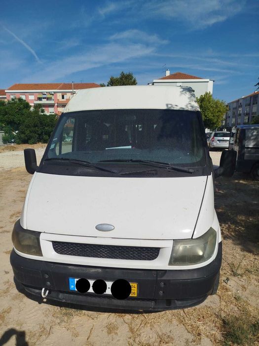 Ford Transit 330L de 2004