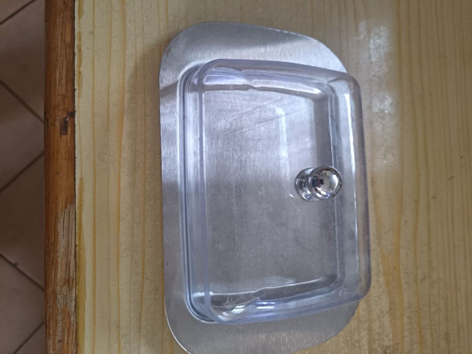 Maselniczka stał nierdzewna i plastikowa pokrywka