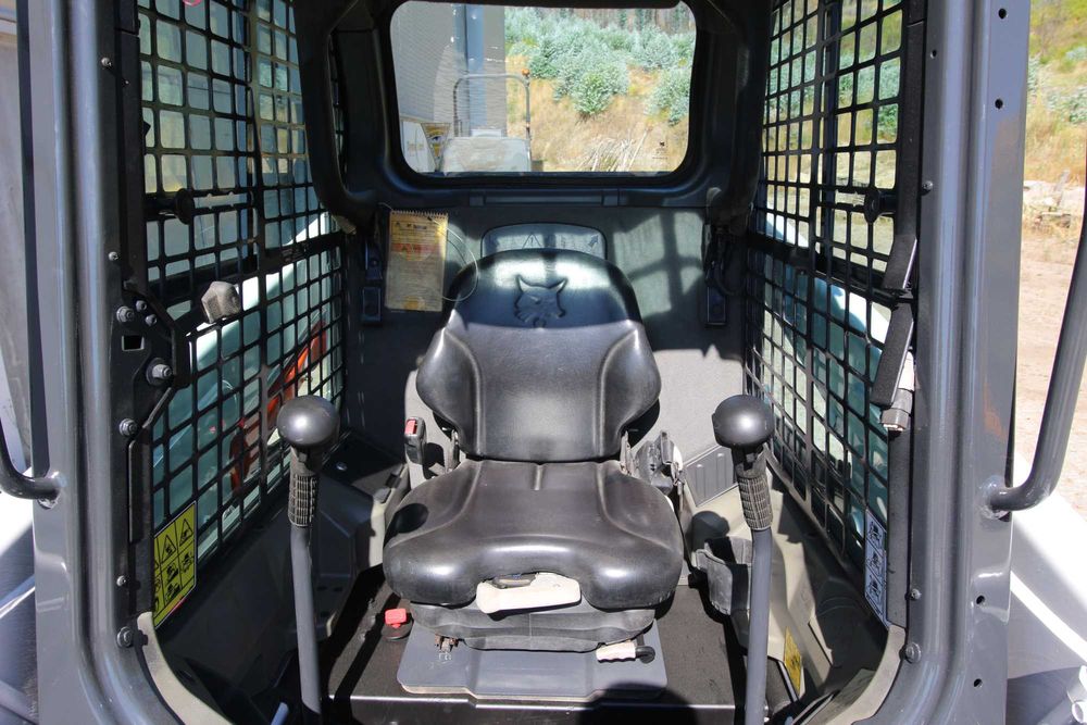 Bobcat Mini Carregador  S450 como nova