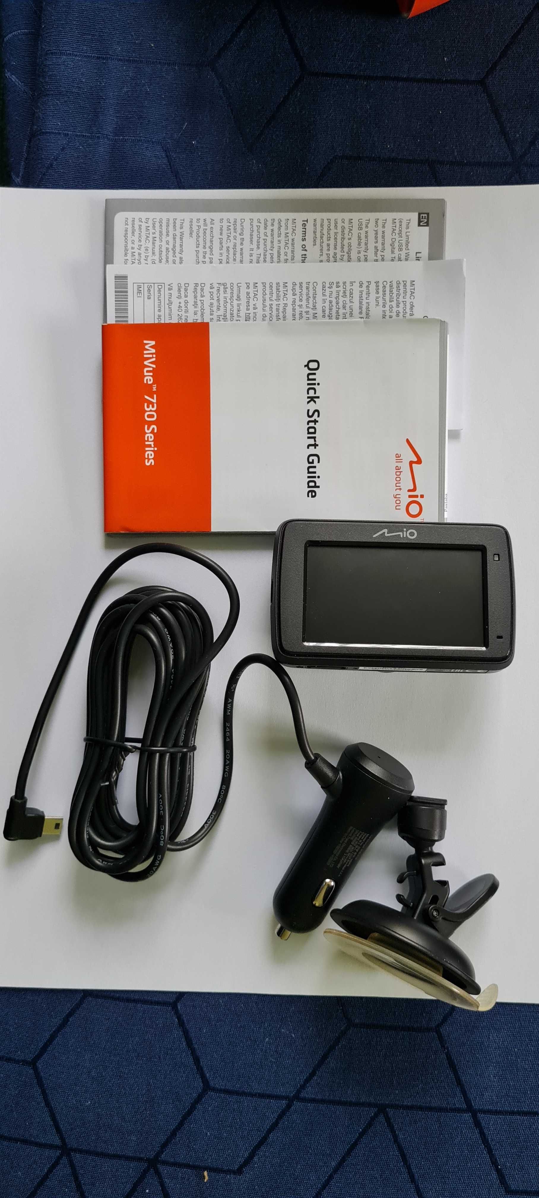 Kamera samochodowa MIO MiVue 733 Wi-Fi GPS FullHD