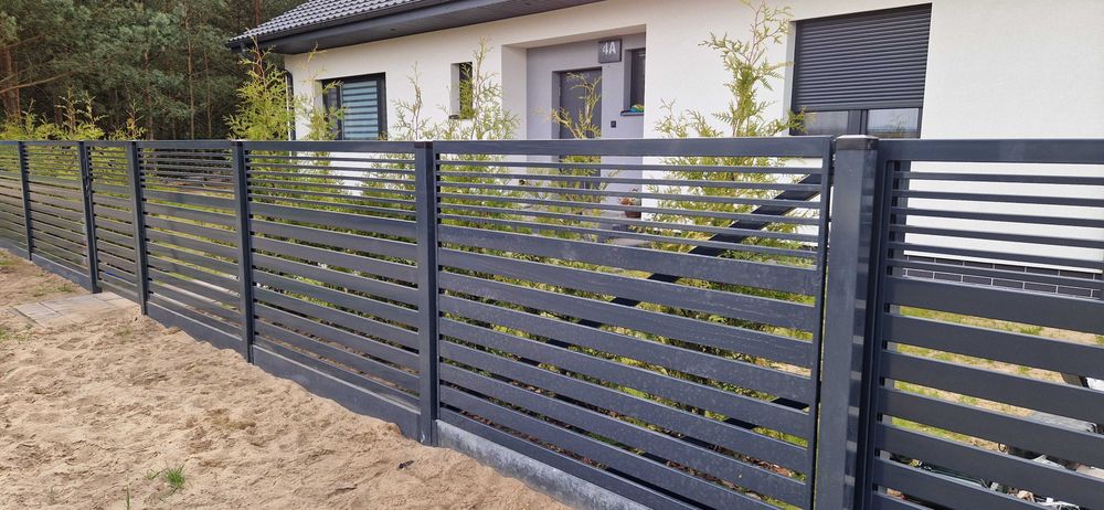 Pustaki ogrodzeniowe/Styrobud/Fronty/Ogrodzenia/ Panele 3D/2D