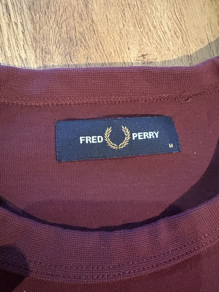 Лонг слів Fred Perry розмір M Хороший стан 9,5/10 як нова!