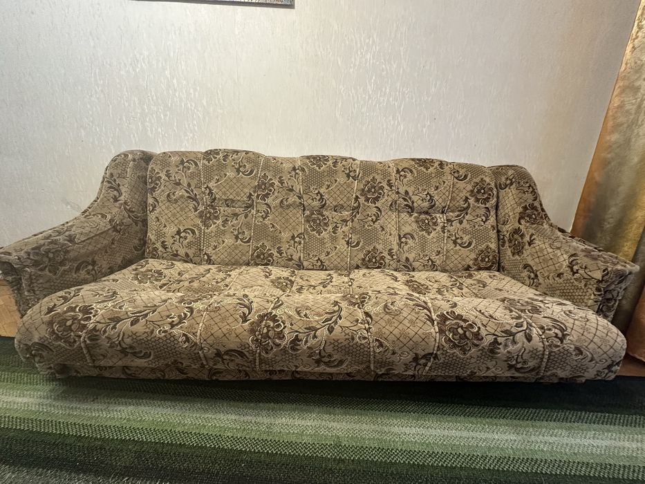 Продам диван книжку