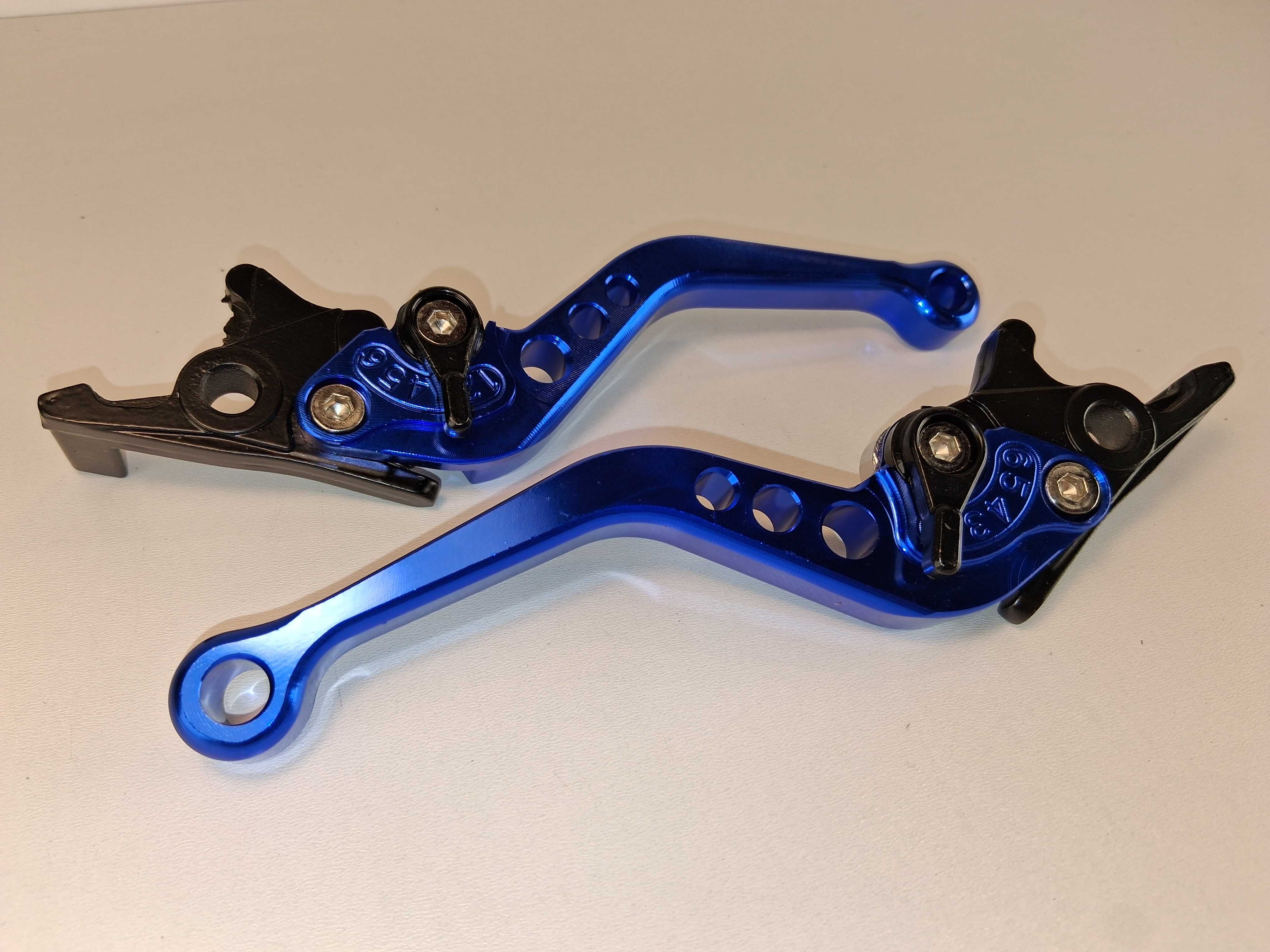 E019 Regulowane Dźwignie Hamulca Sprzęgła Niebieskie Motocykl 2 Sztuki