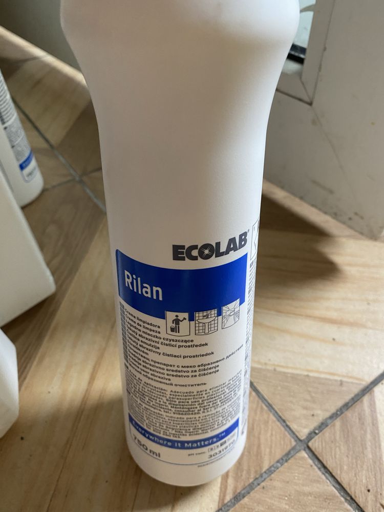 ECOLAB RILAN 0,75 L  srodek do szorowania w plynie/ mleczko
