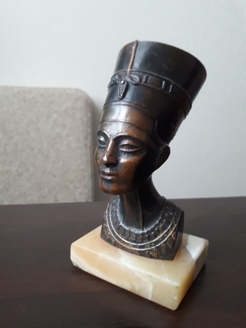 Статуэтка Нефертити антиквариат