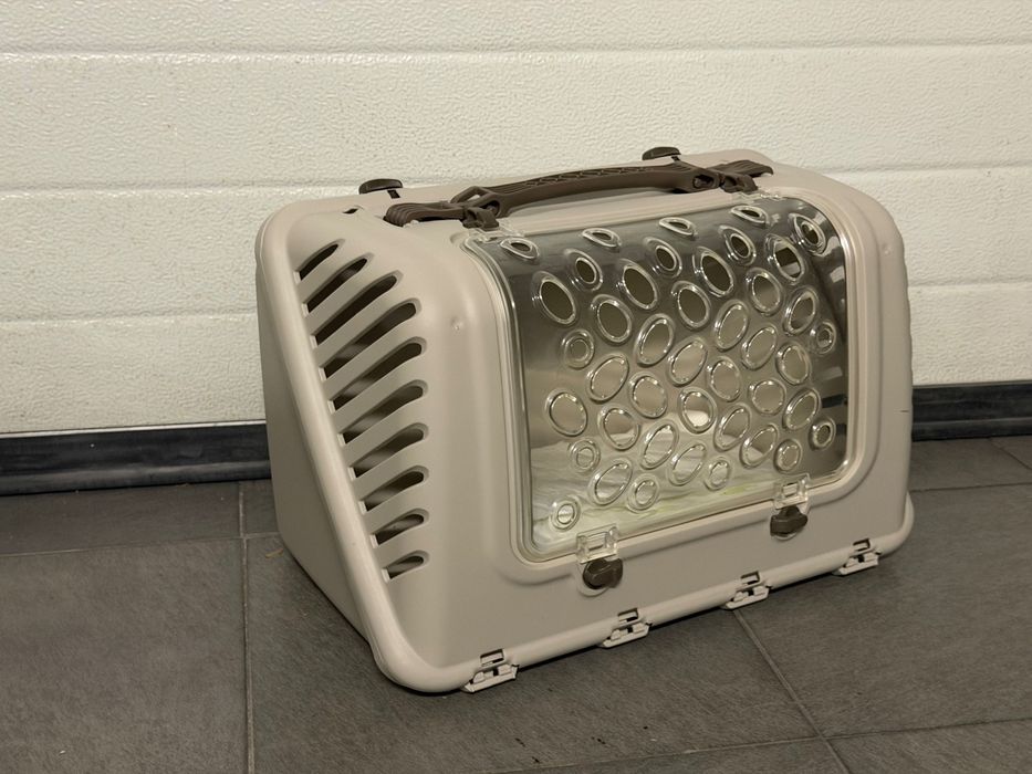 Caixa transportadora para animais de tamanho pequeno