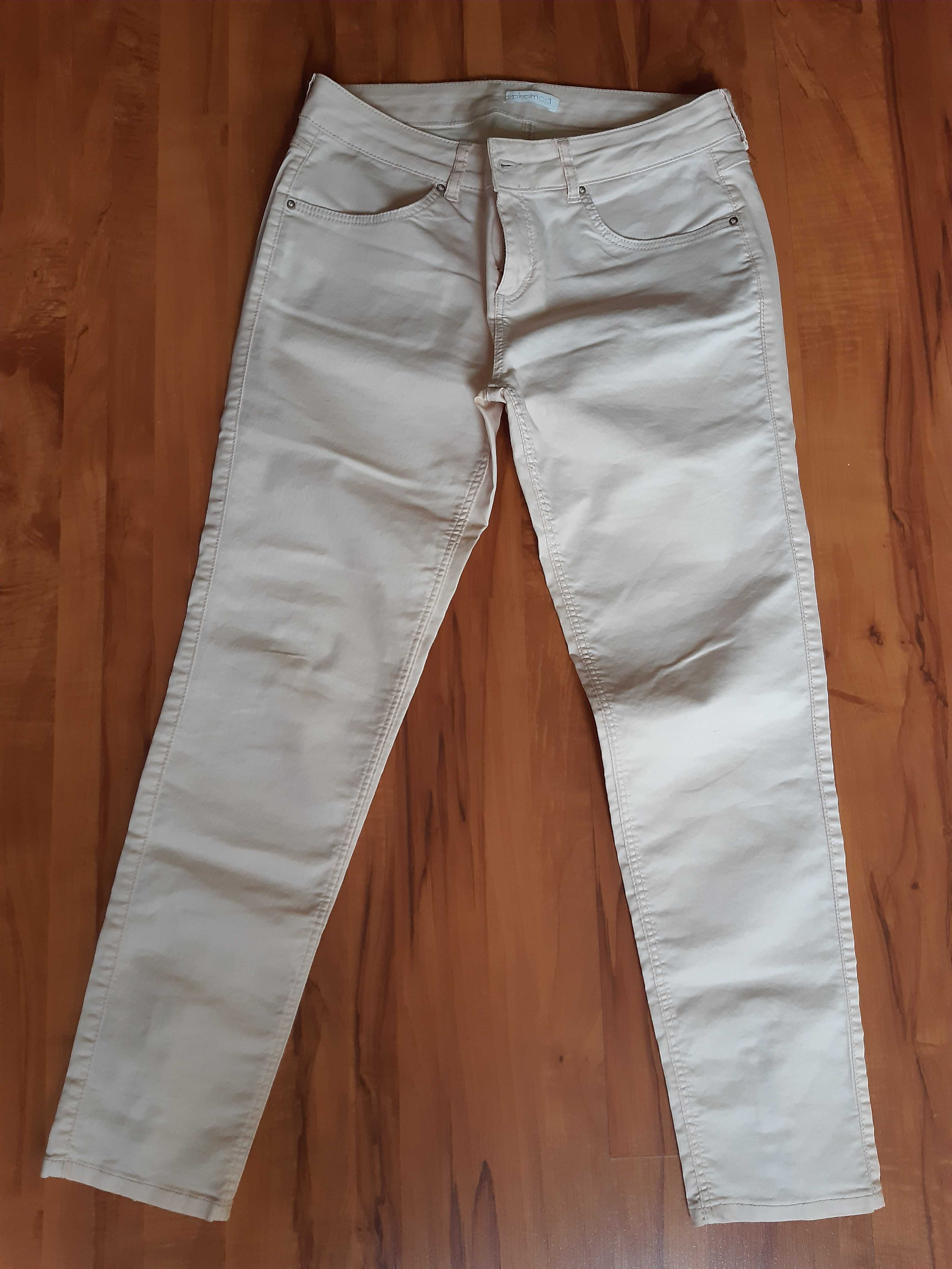 Bawełniane jasne jasnoróżowe proste spodnie Promod rozmiar 40