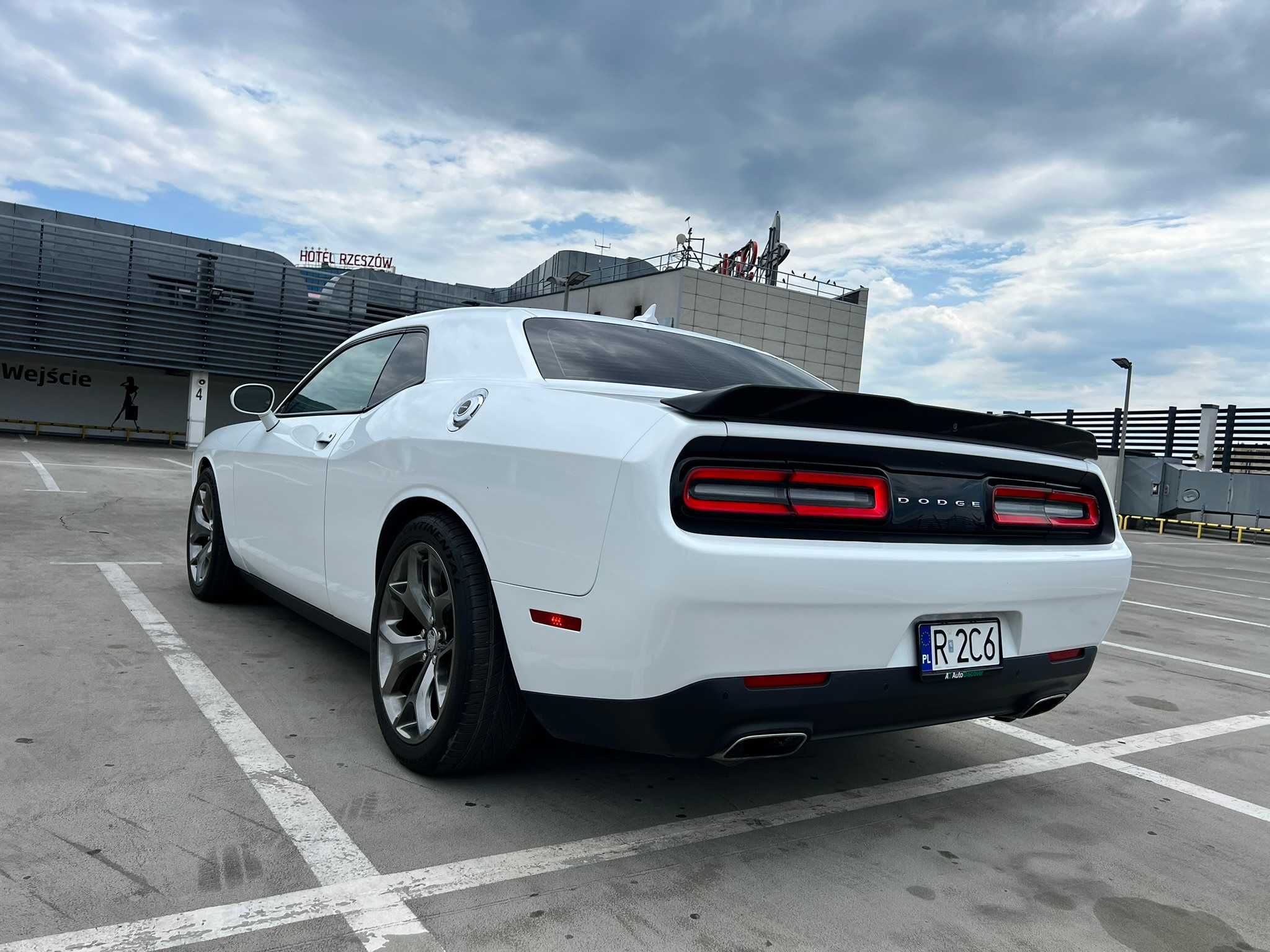 Dodge Challenger 3.6 SXT Plus Super Track Pak LPG