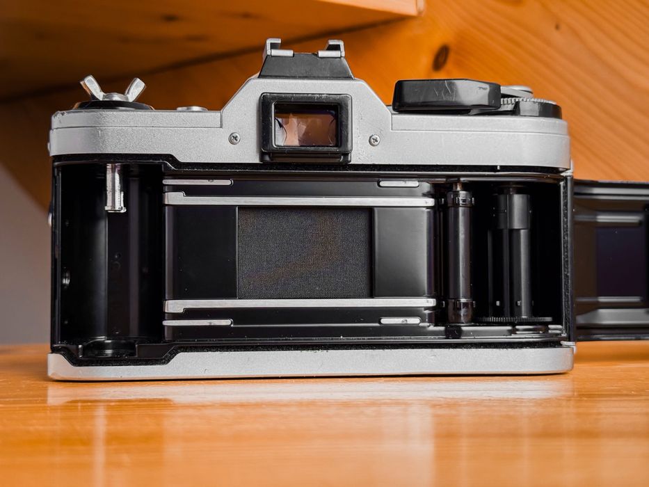 Aparat Canon AE-1 35mm Canon FD obiektyw 1.8/50 FD tokina zoom 28-70