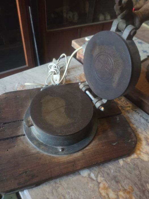 Antiga maquina de fazer ostias