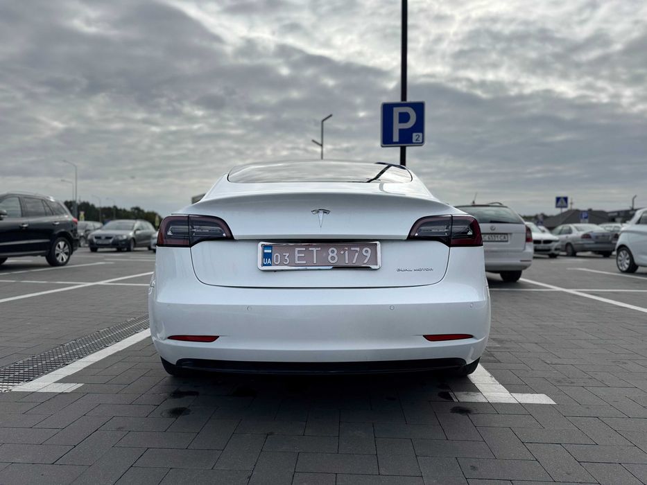 Tesla Model 3 Long Range Dual Motor AWD 2021 рік